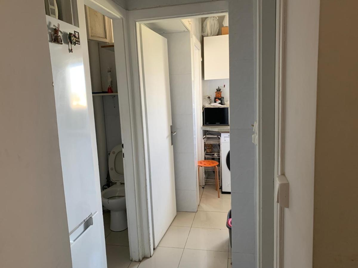 Une Chambre Simple Confortable Avec Acces Direct Aeroport D'オルリー エクステリア 写真