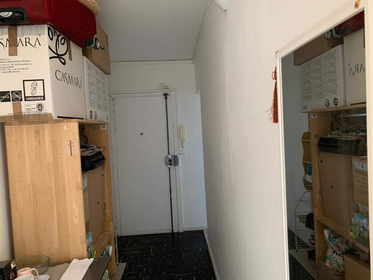 Une Chambre Simple Confortable Avec Acces Direct Aeroport D'オルリー エクステリア 写真